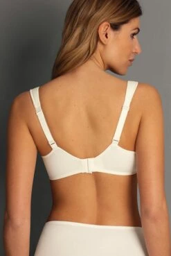 Komfort-BH Lucia -Lingerie Haus Anita Komfort BH Lucia 5822 crystal 3 1280x1280